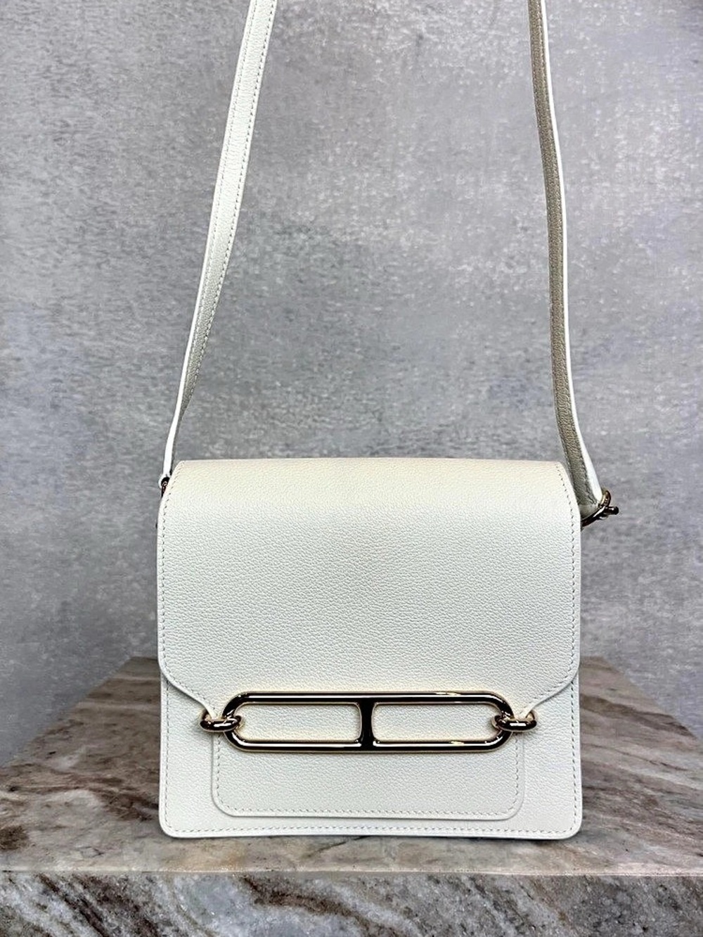 Hermes Roulis Crossbody in blanc evercolor